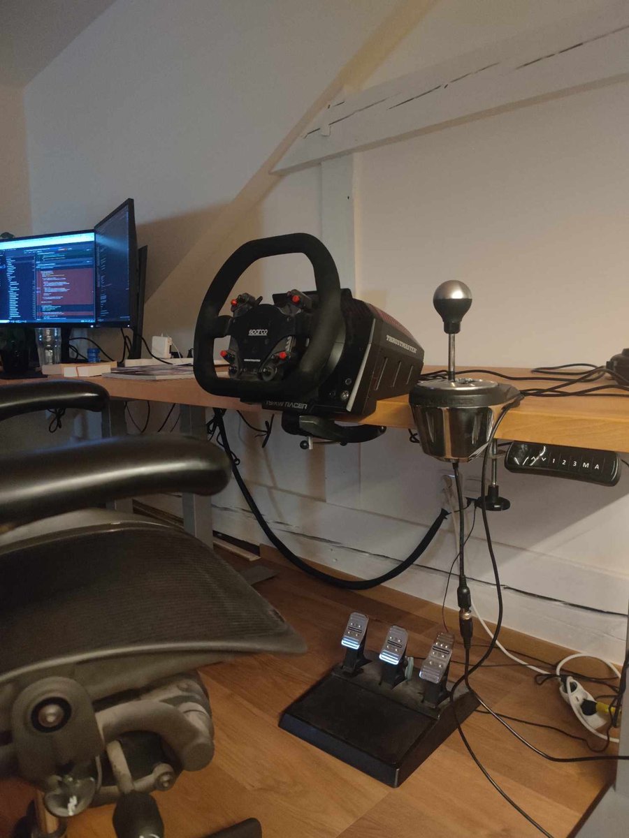 gaming_steering_wheel.jpg